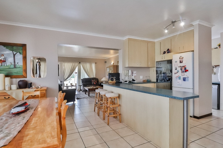 7 Bedroom Property for Sale in Country Club Western Cape